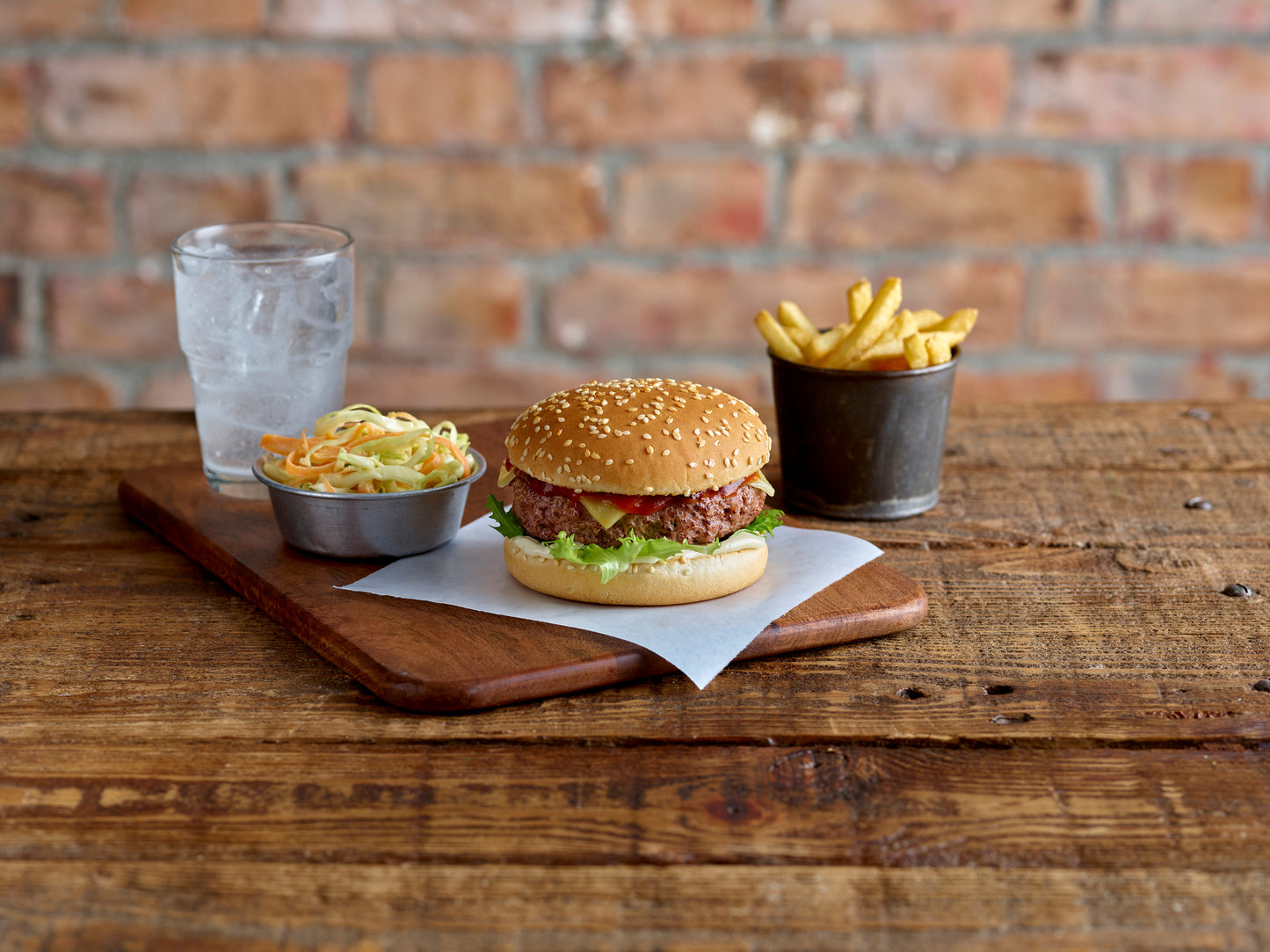 AMERICANA 5" SEEEDED BURGER BUNS 1 X 48 (223390)