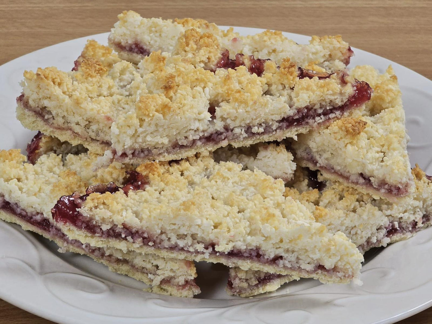 KEEMAC JAM & COCONUT SLICE X12