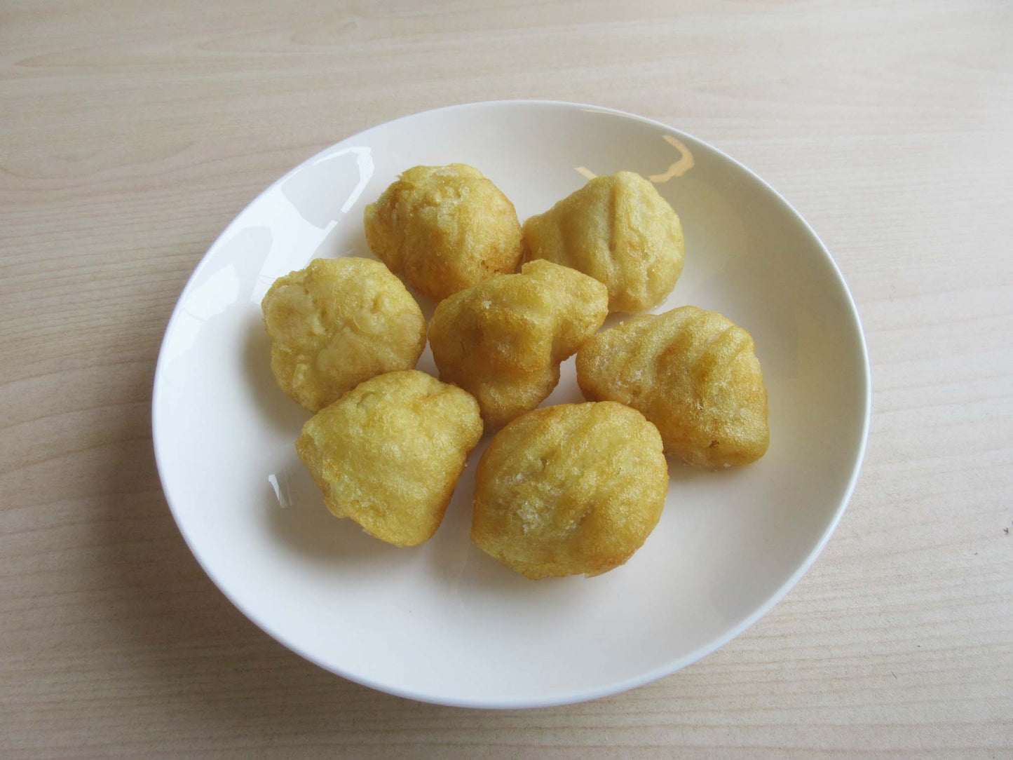 CROWN TEMPURA BATTERED CHICKEN BALLS 1KG
